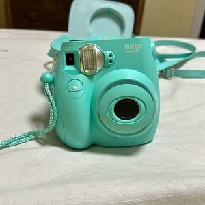 Instax turqouise Polaroid + strappy chevron carrying case!!